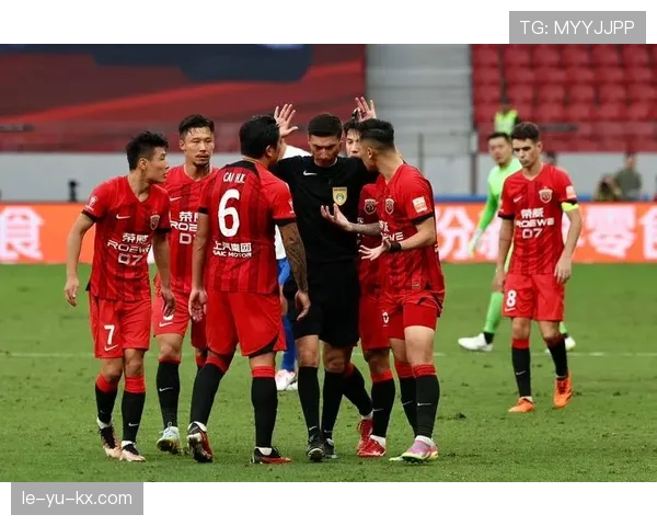 上海海港“平克组合”再建奇功，球队状态回升稳居联赛前列