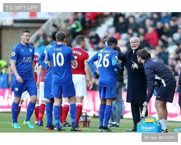 卡利亚里战术革新显成效，灵活打法助球队重返胜轨引热议