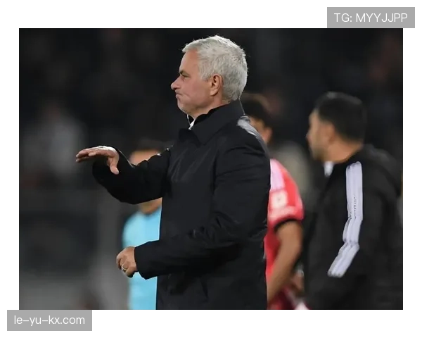 穆里尼奥重塑防守反击艺术，引领球队重建实现关键突破