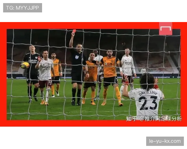 狼队莫利纽斯主场气氛热烈，球迷期待新赛季精彩表现