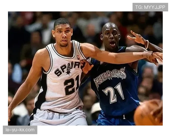 凯文加内特低位单打更胜邓肯，拉开防守空间